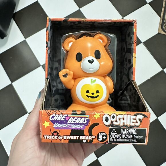 NEW Care Bears OOSHIES HALLOWEEN TRICK OR SWEET BEAR Figurine Decor Retro - Picture 2 of 2